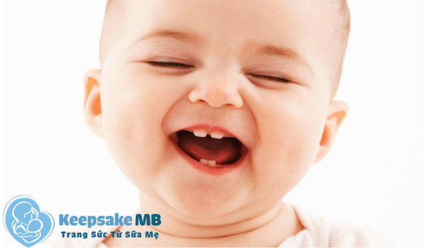 Mọc răng sữa ở trẻ có gây sốt?? 2 Trẻ sốt khi mọc răng và cách xử lý