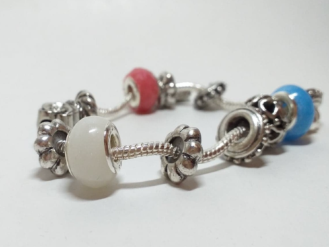Ngọc trắng - Hạt charm trơn