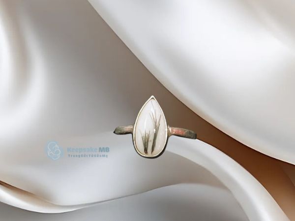 Nhẫn giọt nước sữa mẹ kèm tóc con 3 Nhẫn giọt nước sữa mẹ kèm tóc con_Keepsake MB_Trang sua sua me