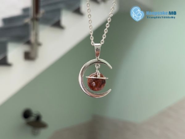 Những rủi ro khi tự làm trang sức cuống rốn 1 Rủi ro khi tự làm trang sức tại nhà - Keepsake MB